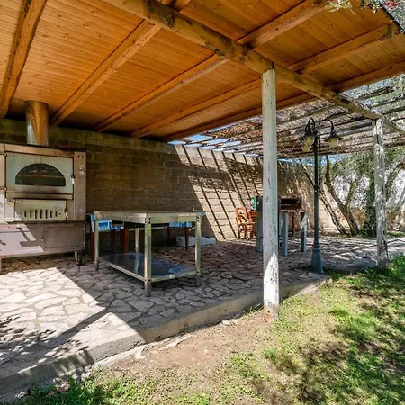 7 Bedroom Amazing In Holiday home
