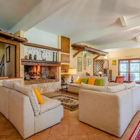 Holiday home 7 Bedroom Amazing In *