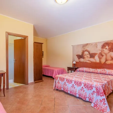 7 Bedroom Amazing In Holiday home *