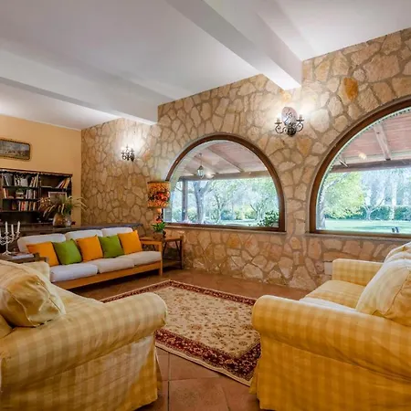 7 Bedroom Amazing In * Montalto di Castro